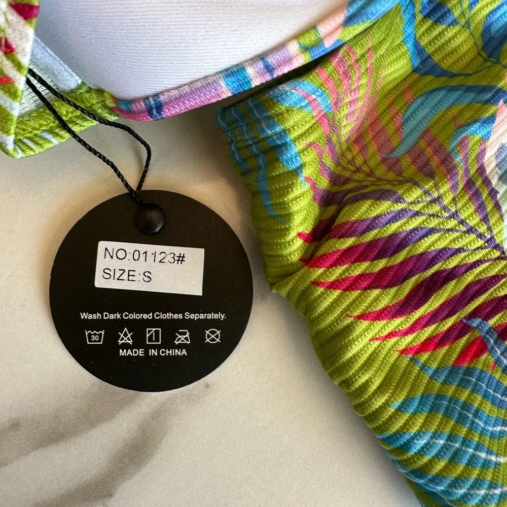 NWT Mooncore Bikini Green Tropical Print Size Small - Picture 4 of 4